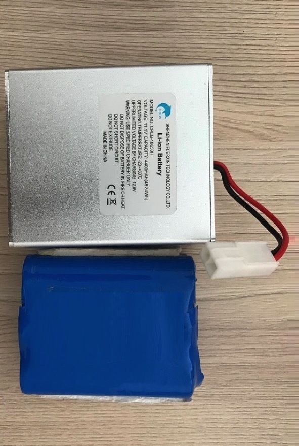 Battery Li-ion 11.1V  for Patient Monitor UP7000_แบตเตอรี่ลิเที่ยม 11.1 โวลต์ สำหรับเครื่อง UP7000